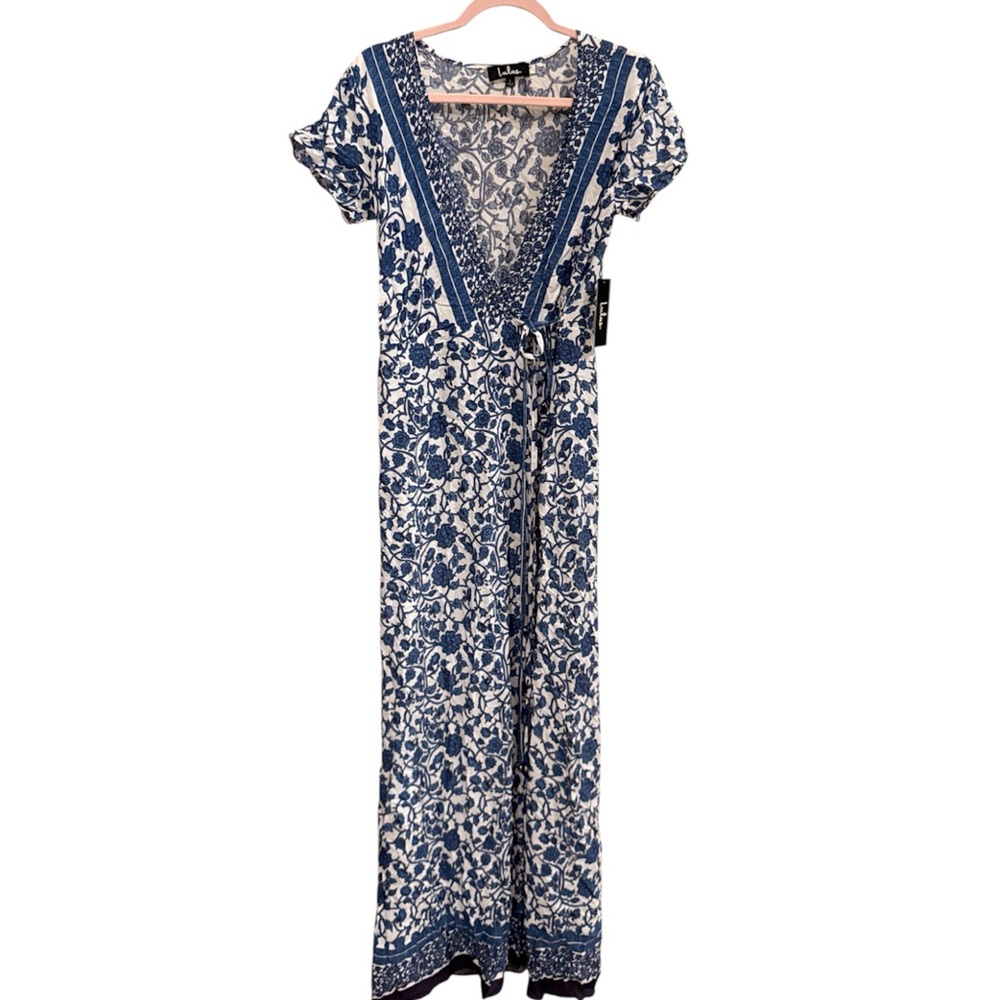 Lulu's Navy and White Floral Maxi Dress size large